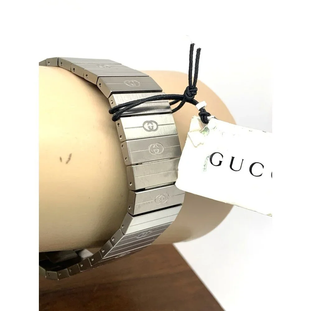 Gucci Unisex Watch YA157410 Swiss Quartz Jump Hour Dial Silver Steel 38mm